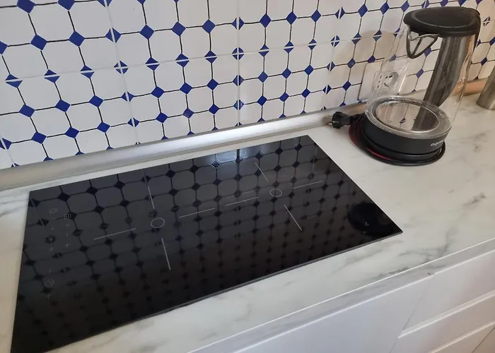 Luxury 2 Bedroom In The Heart Of *